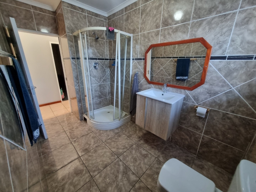 3 Bedroom Property for Sale in Croydon Western Cape